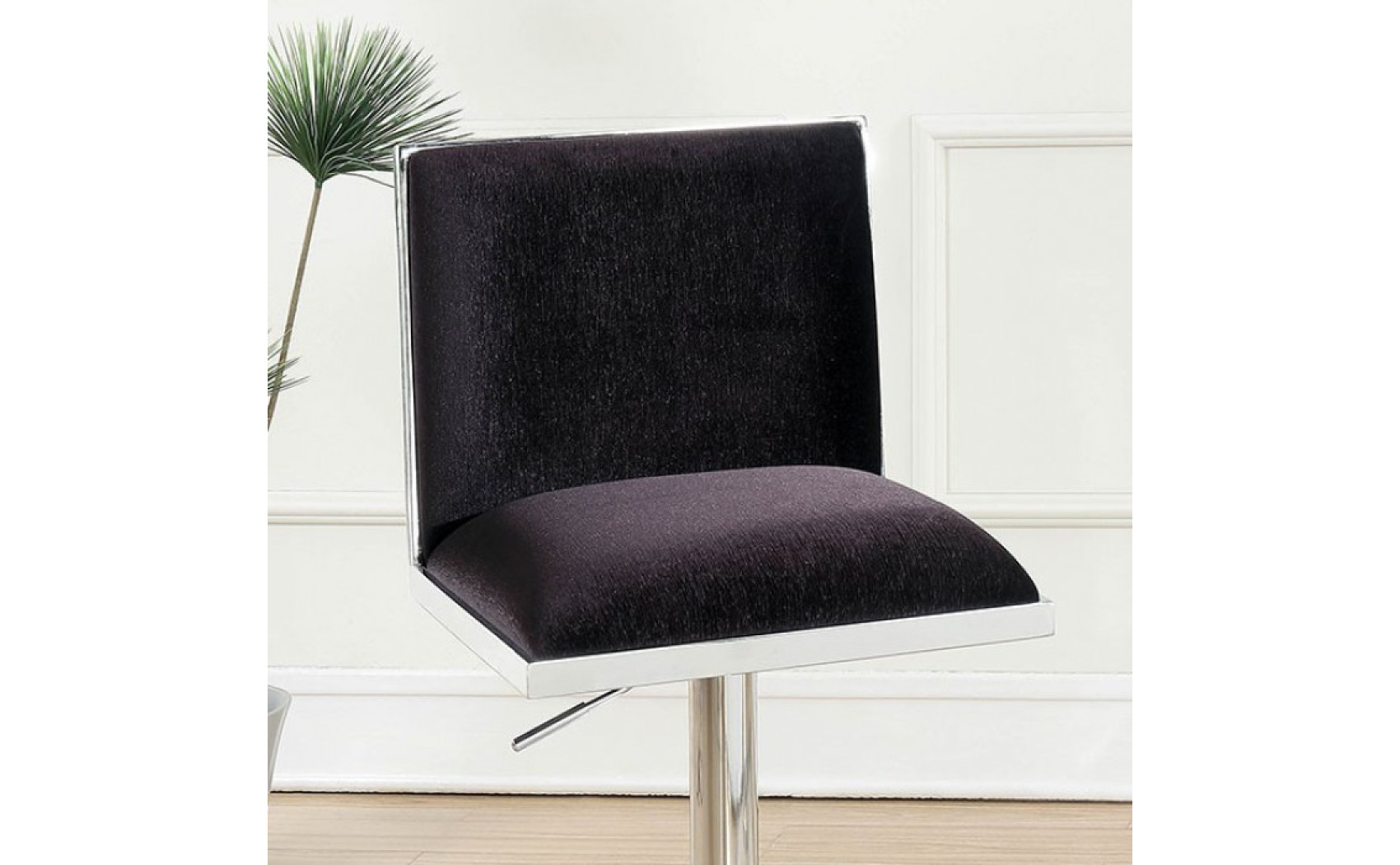 Mango Swivel Bar Stool in Black