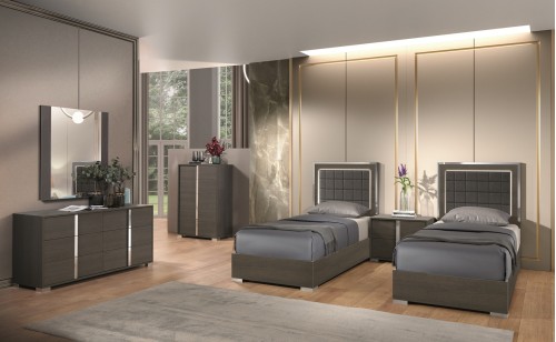 Alice Bedroom Set Matte Grey Matte / Leatherette J&M Furniture Alice Bedroom Set Matte Grey Matte / Leatherette J&M Furniture