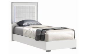 Alice Bed White Glossy / Leatherette J&M Furniture Alice Bed White Glossy / Leatherette J&M Furniture