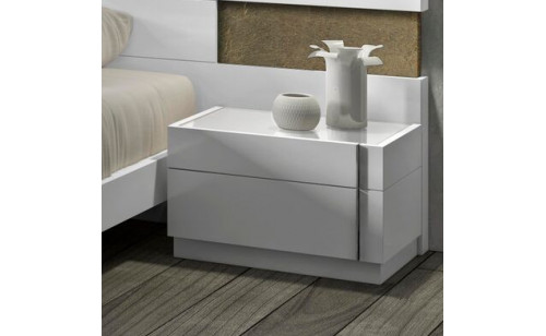 Amora Nightstand White Lacquer & Chrome J&M Furniture Amora Nightstand White Lacquer & Chrome J&M Furniture