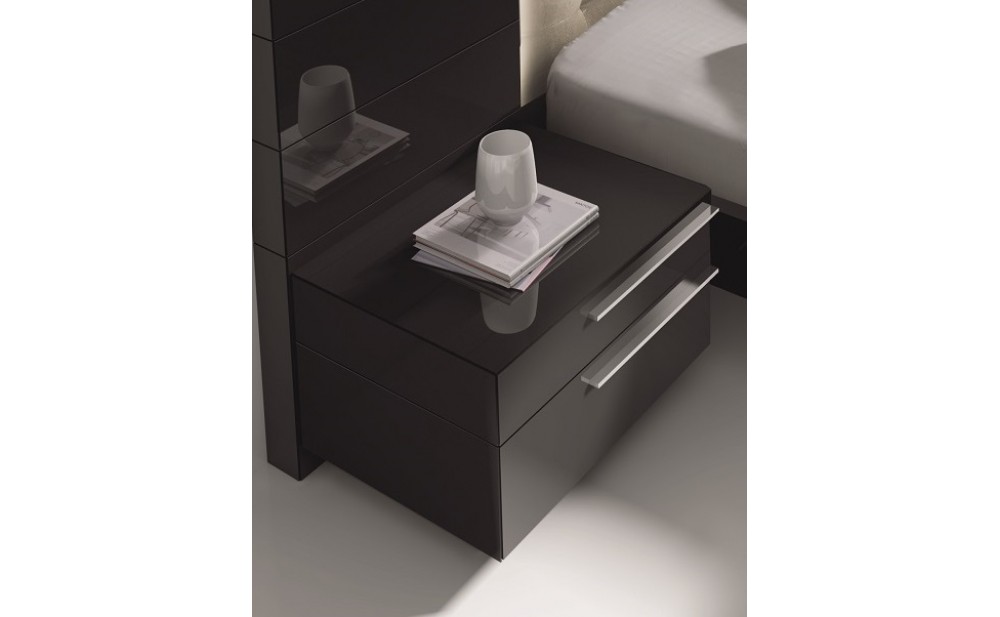 Beja Bed Black & Beige J&M Furniture