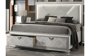 Brickfield Bed Silver Glossy / Leatherette J&M Furniture Brickfield Bed Silver Glossy / Leatherette J&M Furniture