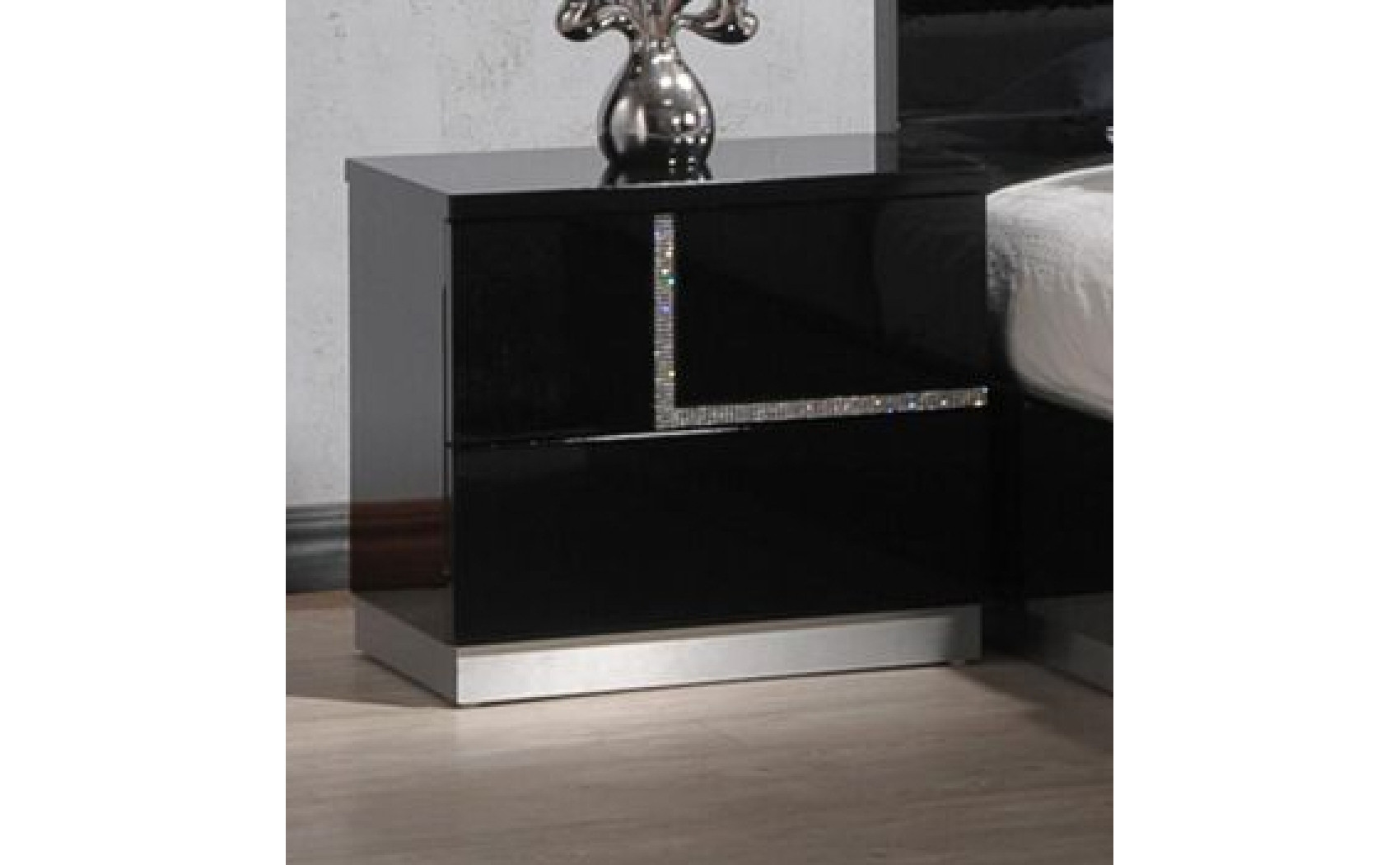 Lucca Chest Black Lacquer J&M Furniture