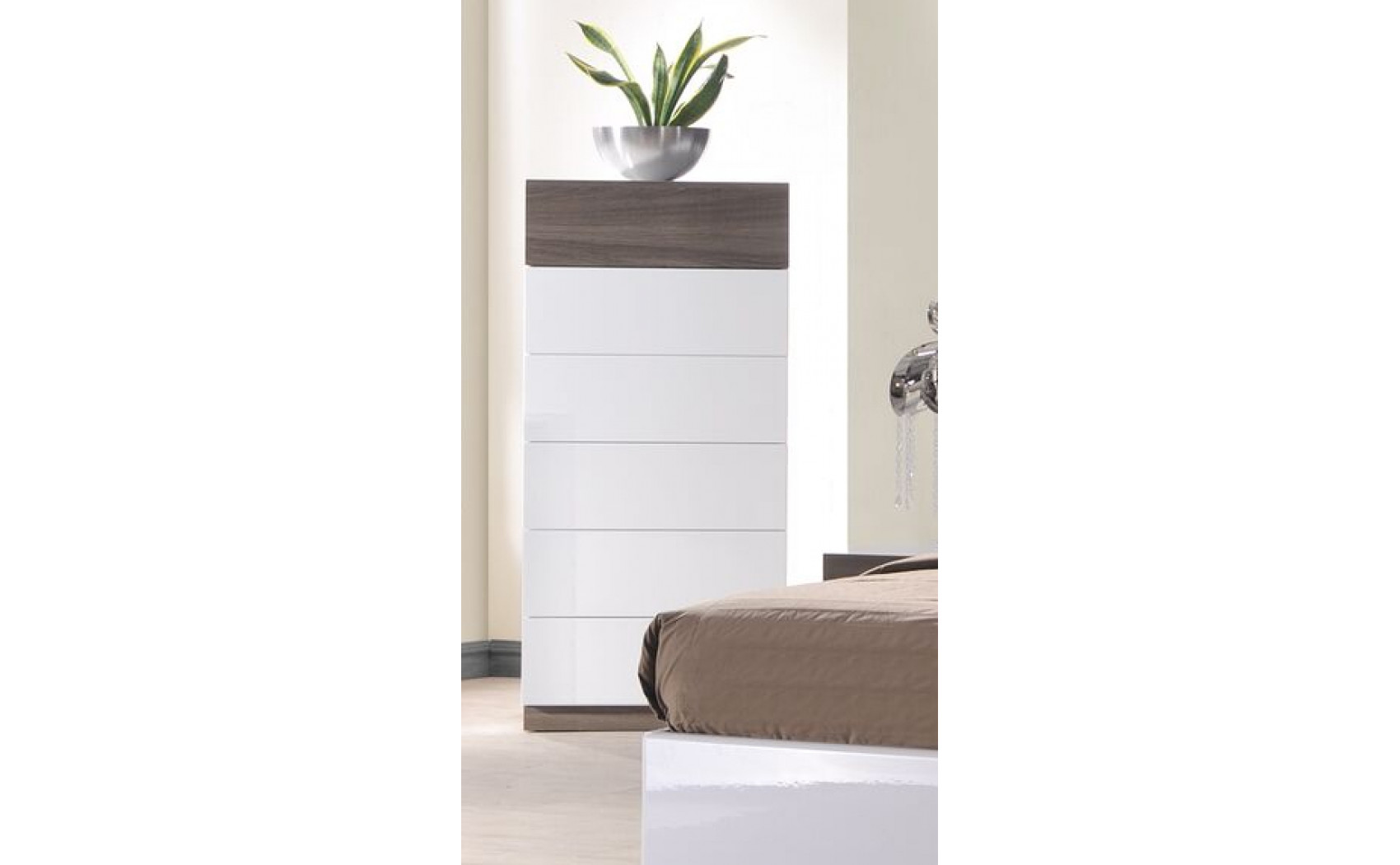 Sanremo B Bed Walnut Veneer J&M Furniture