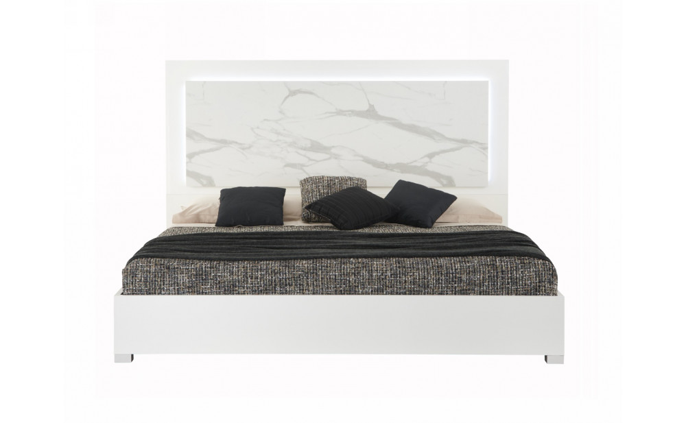 Sonia Dresser White / Grey J&M Furniture