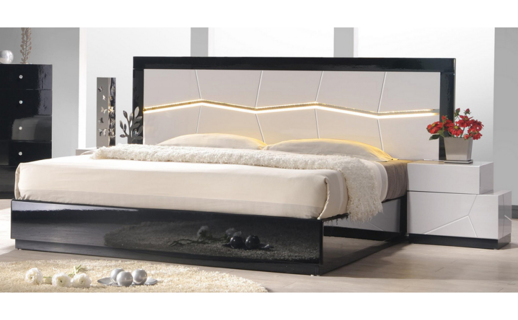 Turin Nightstand  Light Grey & Black Lacquer J&M Furniture