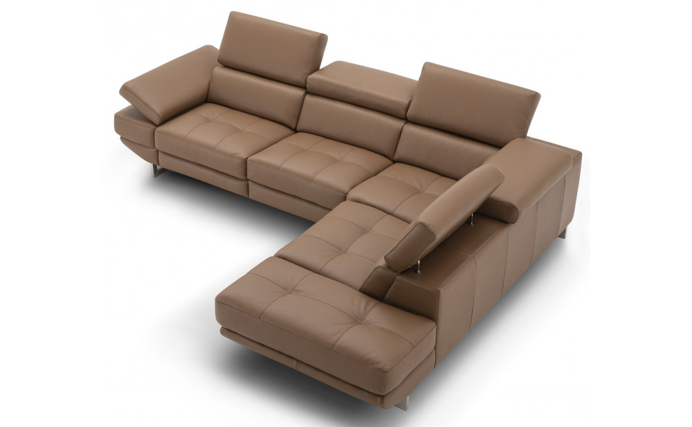 Annalaise Recliner Leather Sectional Caramel J&M Furniture