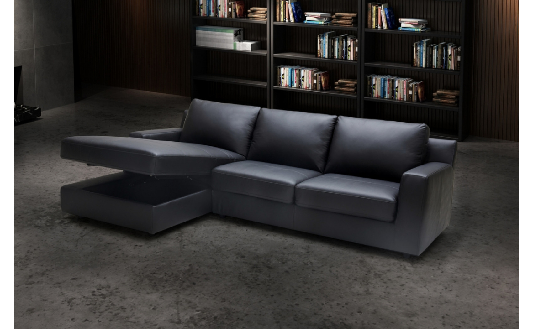 Elizabeth Premium Leather Sectional Black J&M Furniture